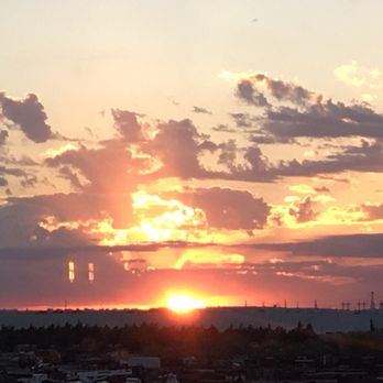 Craft & Vine - Got a sunset view from the patio - Gastropubs Near Me - Roanoke, Texas