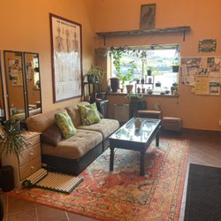 Healing Hands Massage - Waiting room