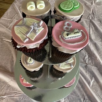 The Golden Whisk - Butter cream cupcakes. - Cupcakes Near Me - Columbia, Pennsylvania
