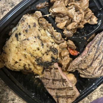 Golden Corral Buffet & Grill - Grilled herb, chicken, bourbon, chicken, medium, rare, steak, steaks, bell pepper, peppers, and onions with some mushrooms - Buffets Near Me - Puyallup, Washington