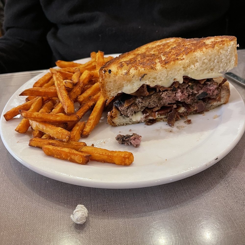 The American Pie Company - Burger in Texas toast - Breakfast & Brunch Near Me - Sherman, Connecticut The American Pie Company - Burger in Texas toast - Breakfast & Brunch Near Me - Sherman, Connecticut