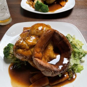 The Marsh Harrier - Roast chicken - Pubs Near Me - Oxford, OXF The Marsh Harrier - Roast chicken - Pubs Near Me - Oxford, OXF