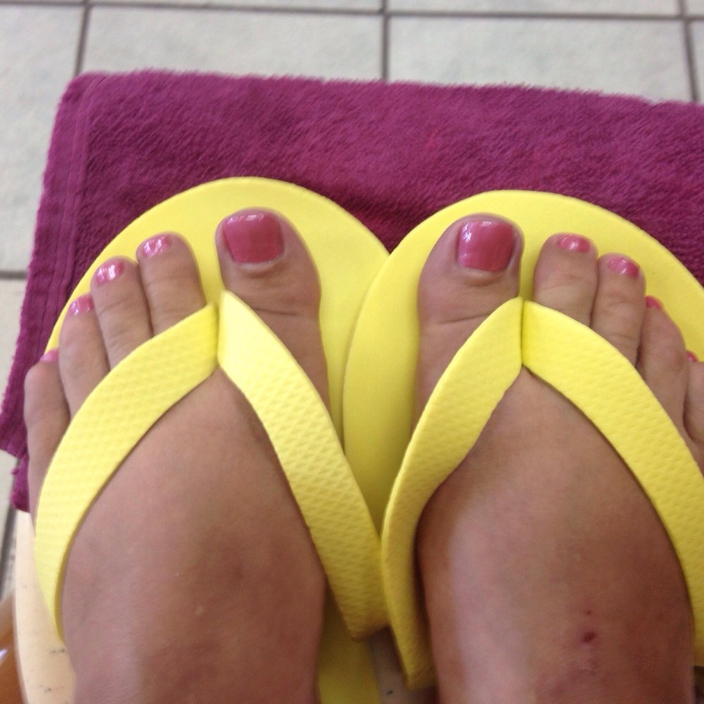 Deluxe Pedicure Deluxe Pedicure