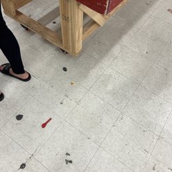 Everyday Crazy Hot Deals - This is a picture of how dirty the floors are
