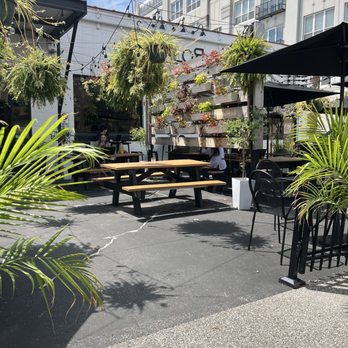 Parlor Public House - Outside seating - Coffee & Tea Near Me - Indianapolis, Indiana