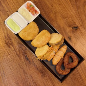 Arepas Latin Cuisine - San Francisco - Sampler (Assortment of Venezuelan Favorites) (11/2025) - Venezuelan Near Me - San Francisco, California Arepas Latin Cuisine - San Francisco - Sampler (Assortment of Venezuelan Favorites) (11/2025) - Venezuelan Near Me - San Francisco, California