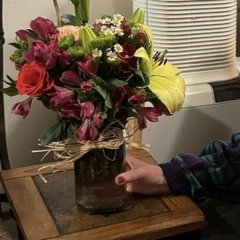 Avas Flowers - Floral arrangement - Florists Near Me Avas Flowers - Floral arrangement - Florists Near Me