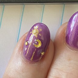 Gorgeous nail art.