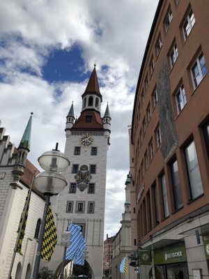 Karlsplatz by null