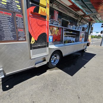 El Chalan - Whole truck - Food Trucks Near Me