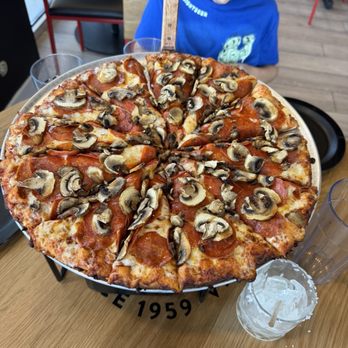 Round Table Pizza - Pizza Near Me - Round Rock, Texas Round Table Pizza - Pizza Near Me - Round Rock, Texas