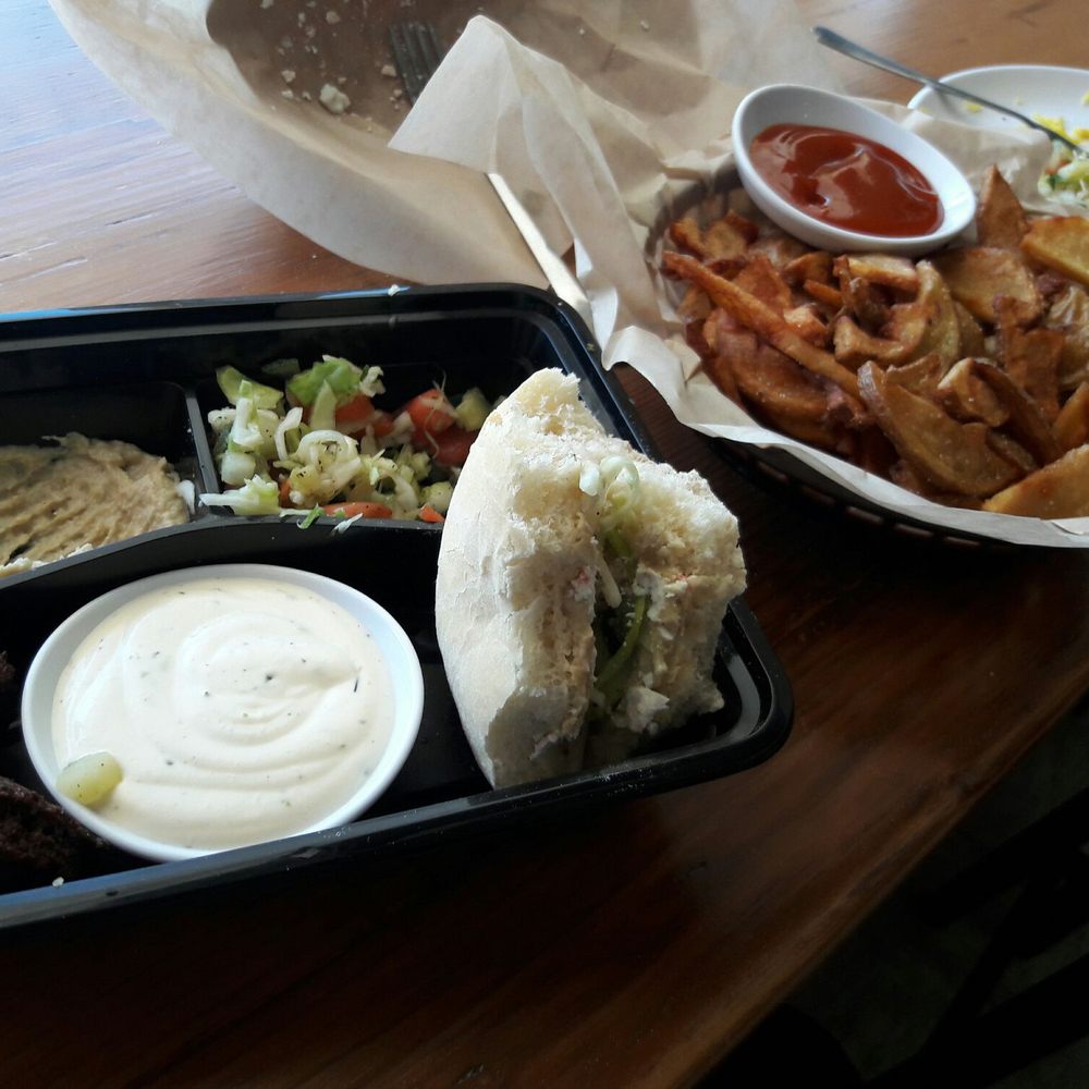 LOVE their falafel platter and fries. LOVE their falafel platter and fries.