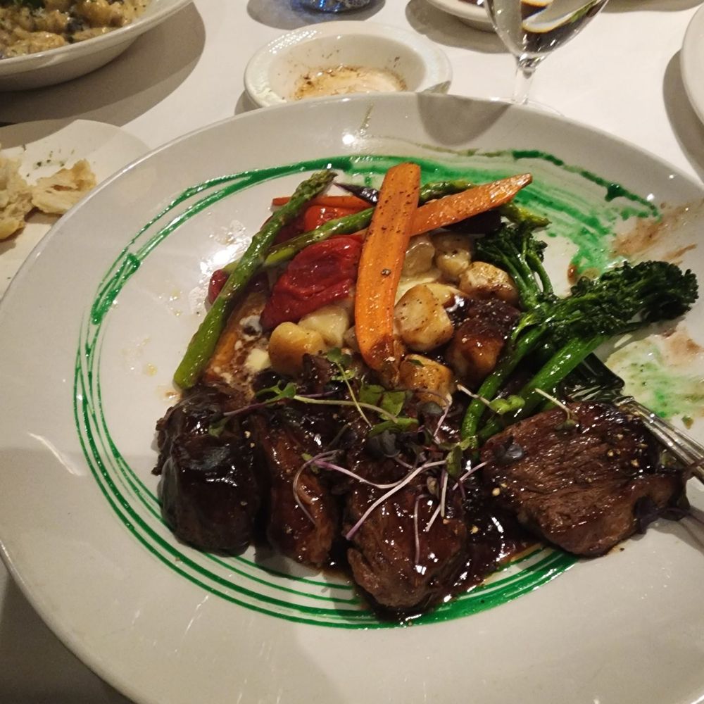 I had the lamb with green mint jelly. Mouthwatering! I had the lamb with green mint jelly. Mouthwatering!