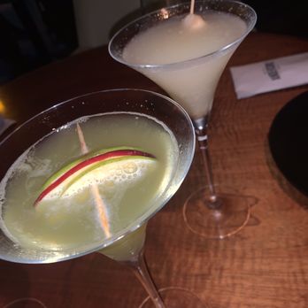 Harry's - Asian pear martini and Lychee martini - Steakhouses Near Me - Cancún, ROO