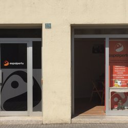 Espaipertu - Entrada del centro y secretaria