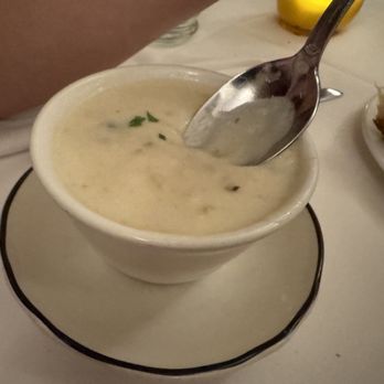 Sam's Tavern - Sam's White Clam Chowder - Sports Bars Near Me - San Francisco, California Sam's Tavern - Sam's White Clam Chowder - Sports Bars Near Me - San Francisco, California