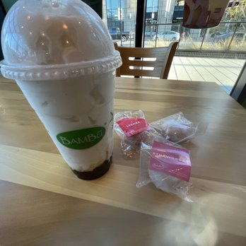 Bambu Baltimore - Soursop smoothie and mochi ice cream - Bubble Tea Near Me - Baltimore, Maryland