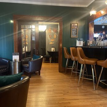 Reunion Wine Bar - Seating and bar - Wine Bars Near Me - Spring Hill, Tennessee