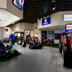 Tractor Bob's - AMAZING Show Room Floor!!  High Quality Products at LOW LOW PRICES, I love this place!