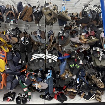 Ross Dress for Less - Sandals - Department Stores Near Me - Delray Beach, Florida