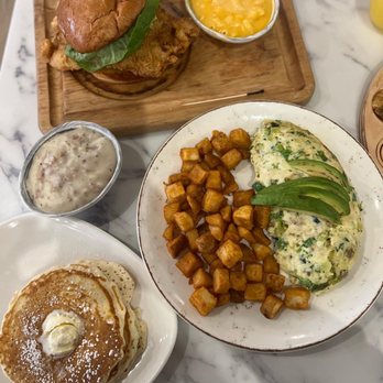 Mornings Breakfast & Brunch - Tenderloin with a side of mac & cheese. Veggie omelet with diced potatoes, pancakes and side of gravy. - Breakfast & Brunch Near Me - Fishers, Indiana