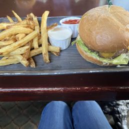 Clancy cheese burger