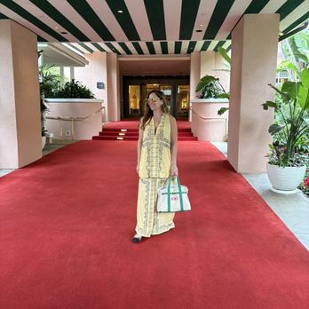 Polo Lounge - Best entrance - New American Near Me - Beverly Hills, California