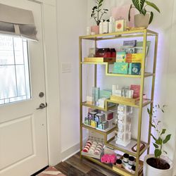 Bisous Esthetics - Shop a curated selection of clinical-grade Korean skincare, self-care, and wellness essentials at Bisous Esthetics