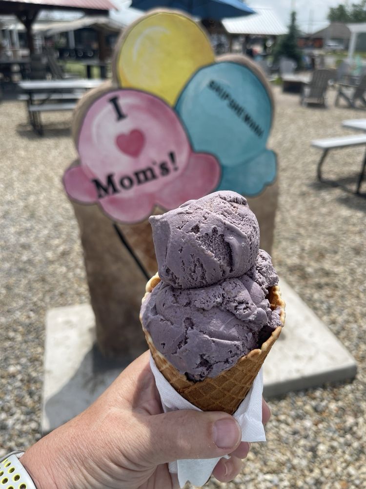 Mom's Ice Cream Logo