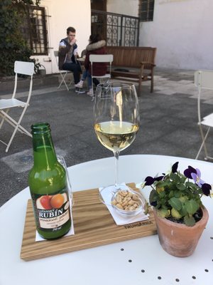 Café Truhlárna by null