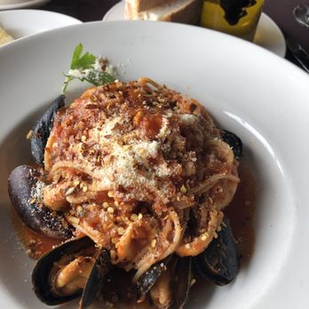 La Scala Cuisine - Spaghetti de mare - Italian Near Me - Mississauga, Ontario La Scala Cuisine - Spaghetti de mare - Italian Near Me - Mississauga, Ontario