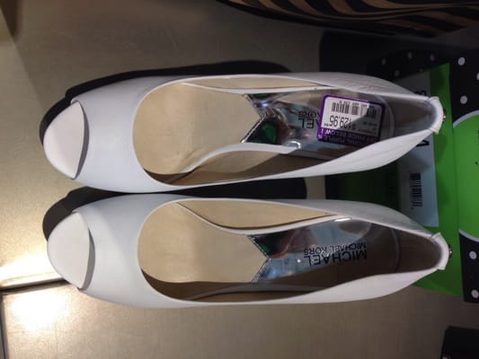 DSW Designer Shoe Warehouse by null