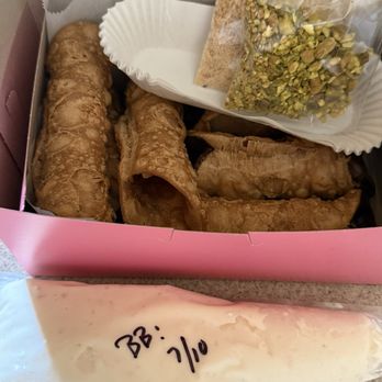 Romolo's Cannoli - Cannoli kit for 6 - Ice Cream & Frozen Yogurt Near Me - San Mateo, California Romolo's Cannoli - Cannoli kit for 6 - Ice Cream & Frozen Yogurt Near Me - San Mateo, California