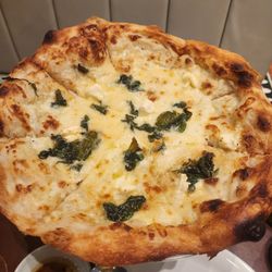 Itallianis - Spinach & cream cheese pizza