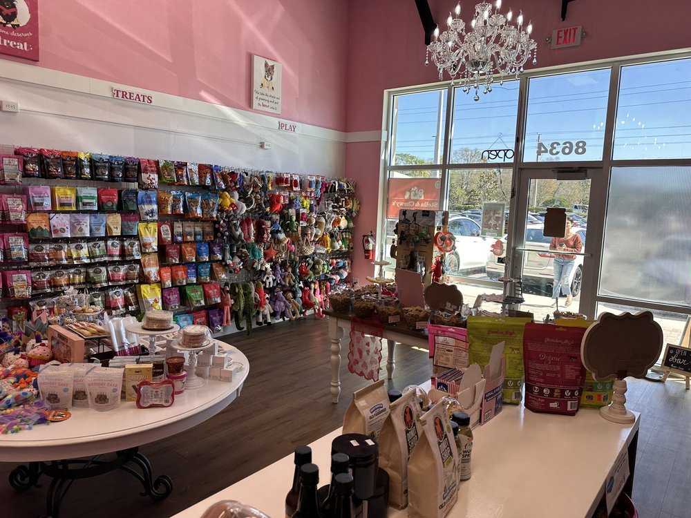 Woof Gang Bakery & Grooming - New Tampa Image