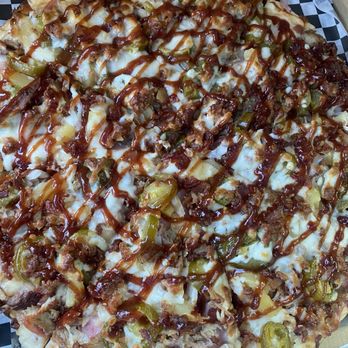 The 884 Pub - Off menu pizza. Lots of pork, jalapeños and pineapple with siracha honey base and bbq drizzle. Yum! - Pubs Near Me - Bremerton, Washington The 884 Pub - Off menu pizza. Lots of pork, jalapeños and pineapple with siracha honey base and bbq drizzle. Yum! - Pubs Near Me - Bremerton, Washington