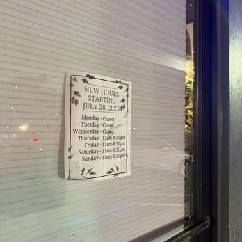 Pho Momma - Sign on the door says they closed at 8:30 PM on Friday but stopped seating at 8 PM - Noodles Near Me - Sacramento, California Pho Momma - Sign on the door says they closed at 8:30 PM on Friday but stopped seating at 8 PM - Noodles Near Me - Sacramento, California