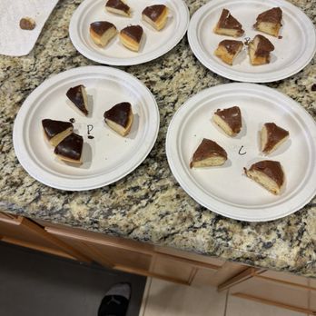 Foothills Donuts - Bakeries Near Me - Roseville, California