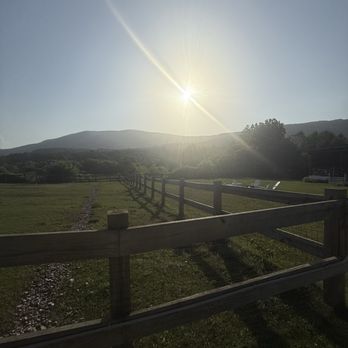 Restaurant at Hill Farm - Italian Near Me - Sunderland, Vermont Restaurant at Hill Farm - Italian Near Me - Sunderland, Vermont