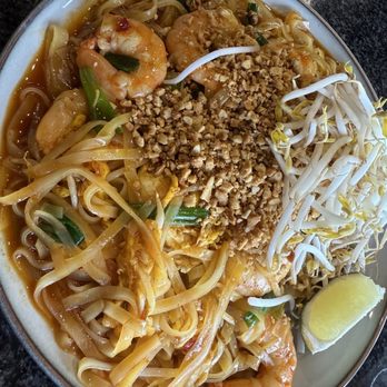 Nom Nom Thai - Thai Near Me - Colorado Springs, Colorado Nom Nom Thai - Thai Near Me - Colorado Springs, Colorado