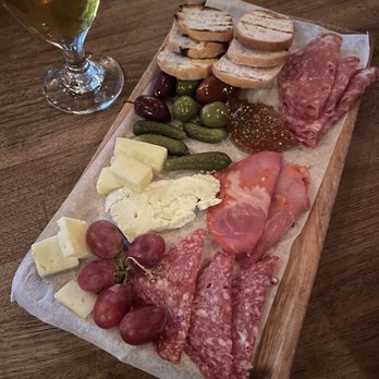 Laurel Tavern - Meat & cheese board for $8 during happy hour - New American Near Me - Studio City, California