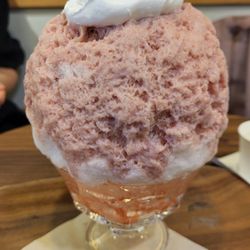 Shari Shari Kakigori House - Strawberry pana cotta