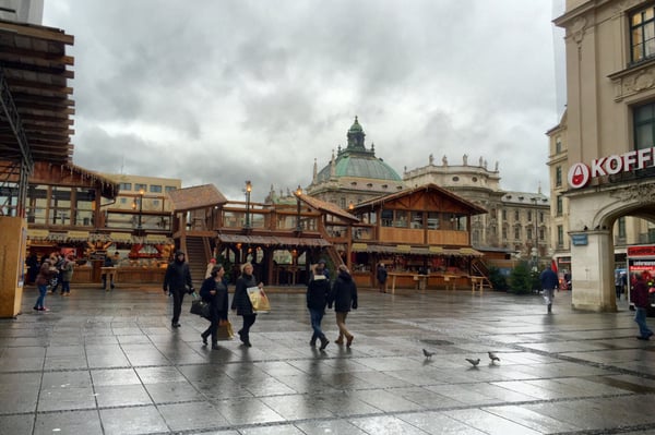 Karlsplatz by null