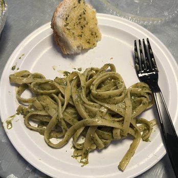 Gino's Pizza SLO - Fettuccini pesto pasta with garlic bread - Pizza Near Me - San Luis Obispo, California