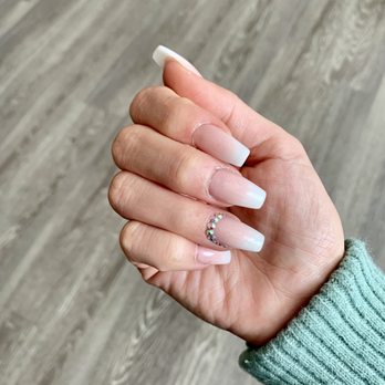 VIP Plus Nails Spa - Nail Salons Near Me - Las Vegas, Nevada