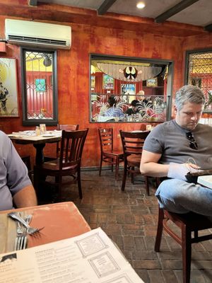 Karla's Restaurant & Bar by null