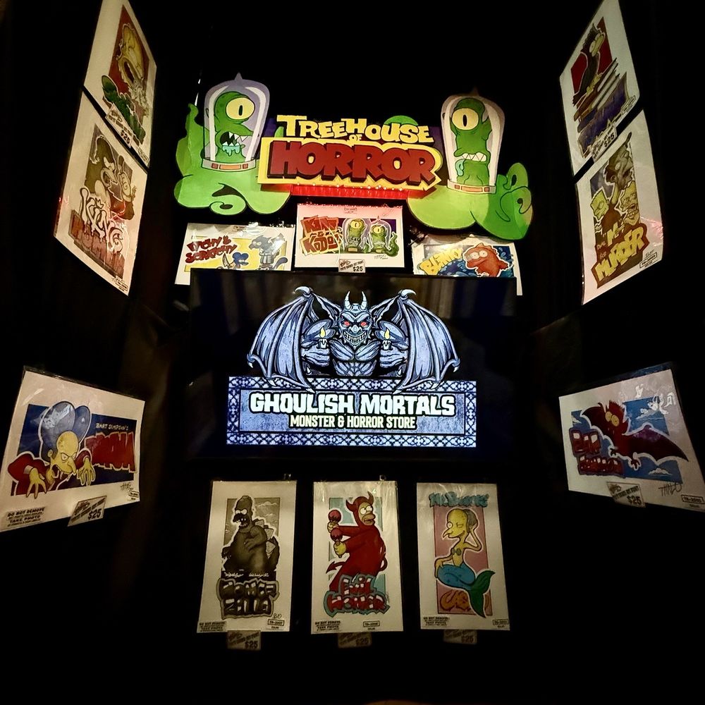 Ghoulish Mortals - Props Near Me - St. Charles, Illinois
