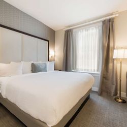 Independence Park Hotel - King Bed with Sofabed