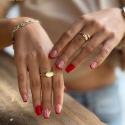 Luxe Nail Bar