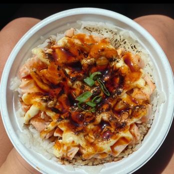Domo Cafe Kahala - Seared Salmon Poke Bowl - Sushi Bars Near Me - Honolulu, Hawaii Domo Cafe Kahala - Seared Salmon Poke Bowl - Sushi Bars Near Me - Honolulu, Hawaii